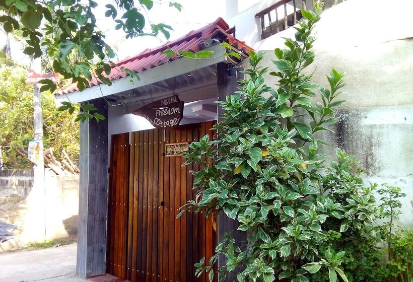 Пансион Nethu Freedom Cottage