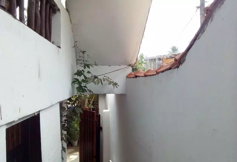 پانسیون Nethu Freedom Cottage