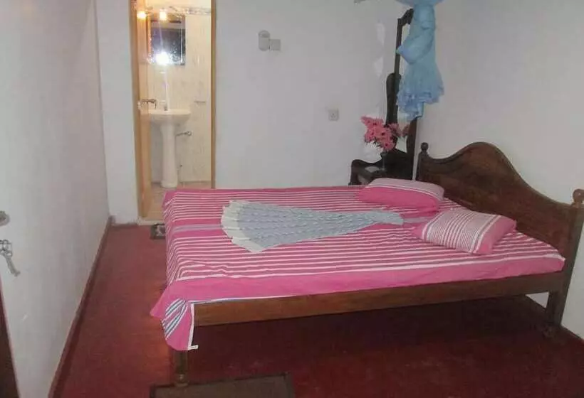 پانسیون Nethu Freedom Cottage