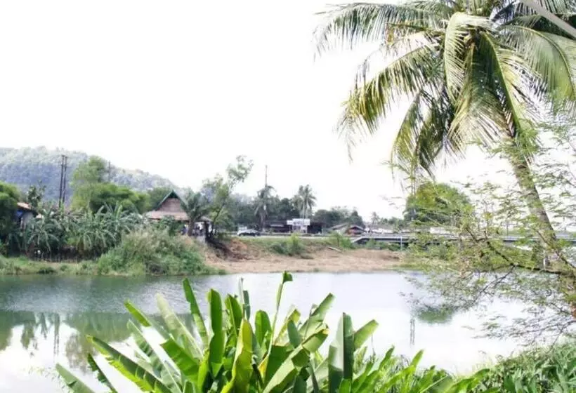 پانسیون Rommai Rimnaam Resort