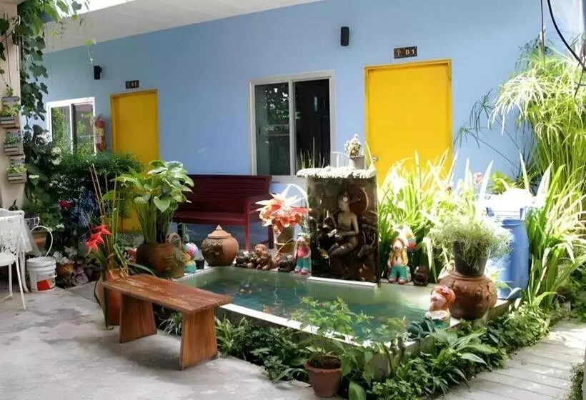 پانسیون Rommai Rimnaam Resort