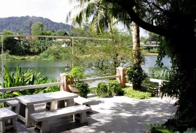 پانسیون Rommai Rimnaam Resort