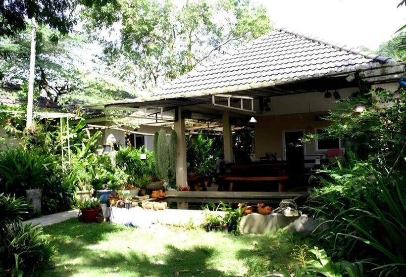 膳宿费 Rommai Rimnaam Resort