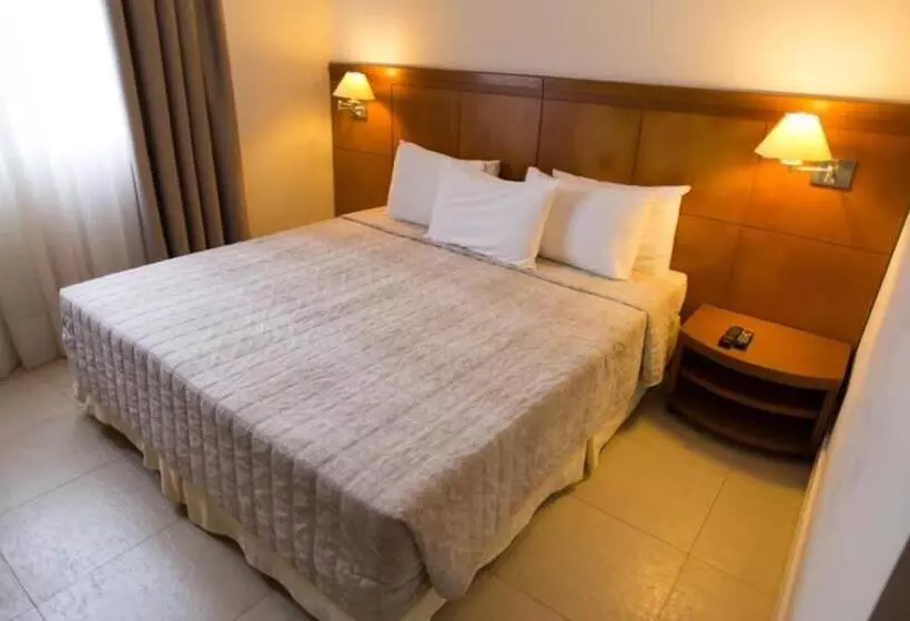 Le Village Distributed By Intercity