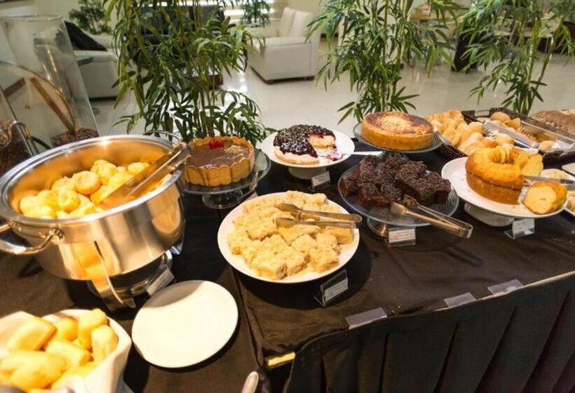 Le Village Distributed By Intercity