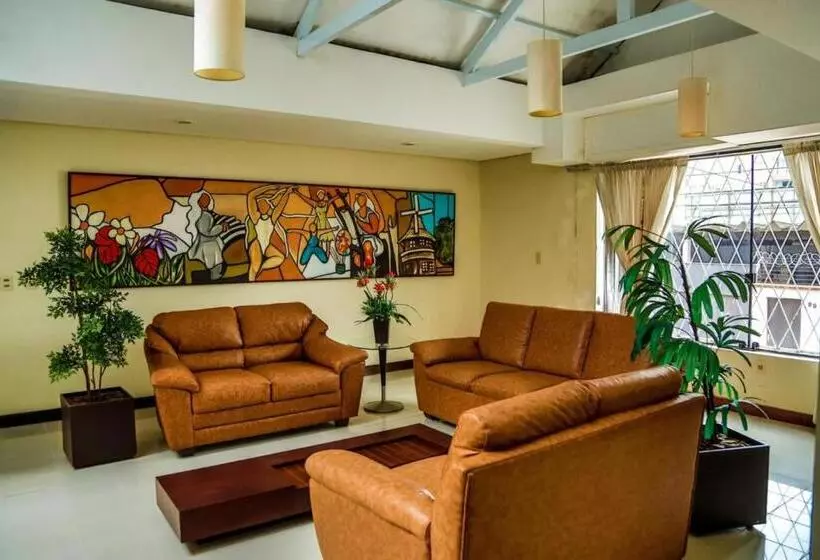 Le Village Distributed By Intercity