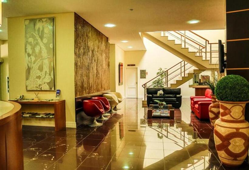 Le Village Distributed By Intercity