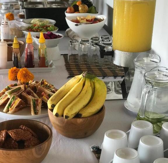 פנסיון 14 Palms