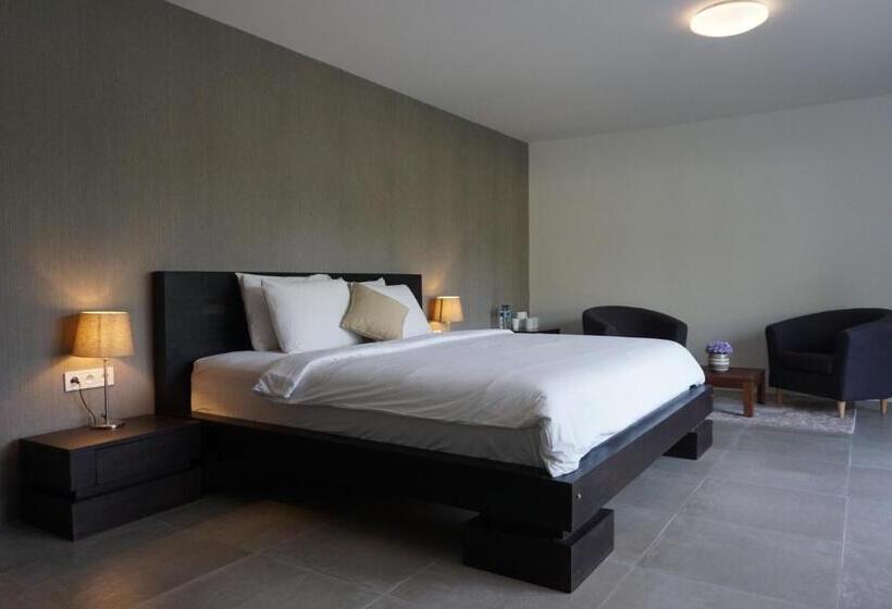 פנסיון 14 Palms