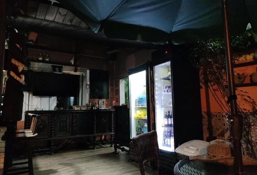 פנסיון Airport Pousada