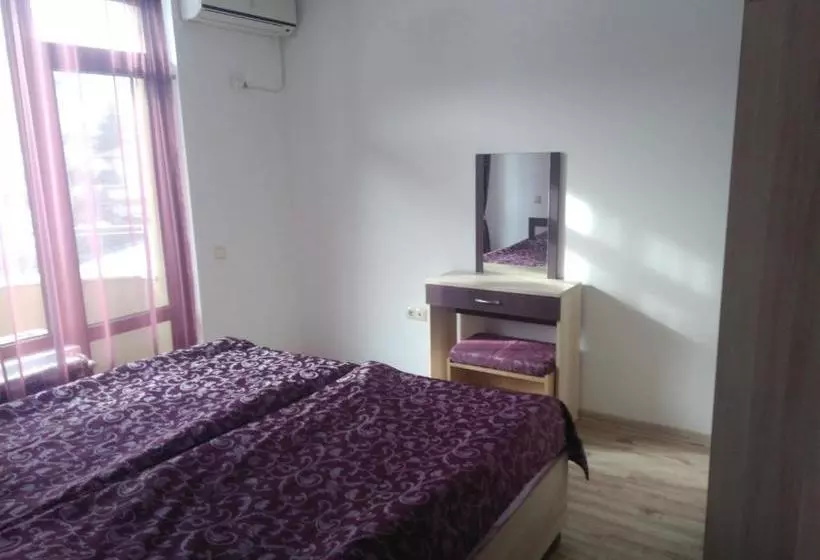 ペンション Family Hotel Relaxa