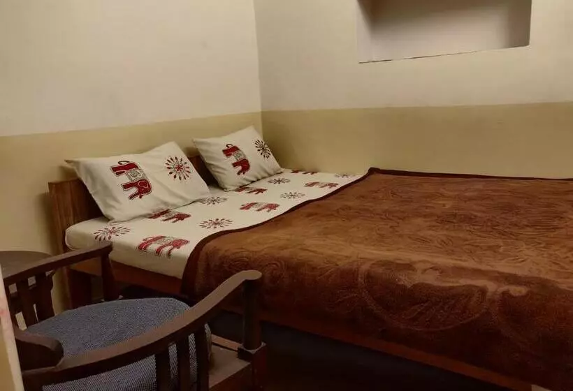 Majatalo Natraj Guest House