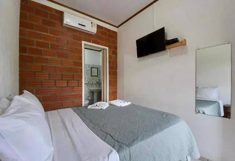 ペンション Pousada Alterosa