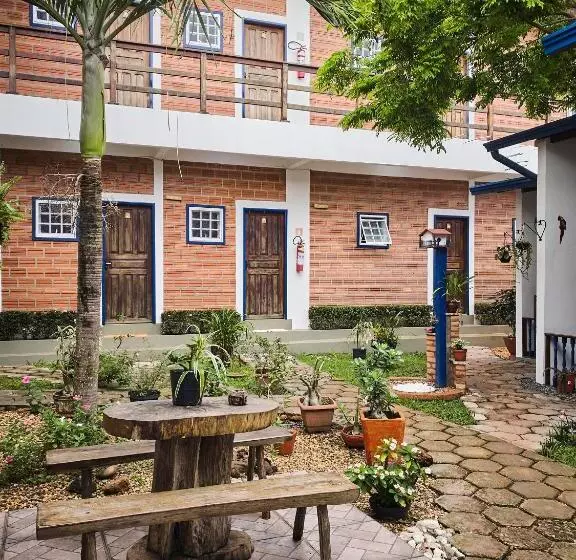 ペンション Pousada Alterosa