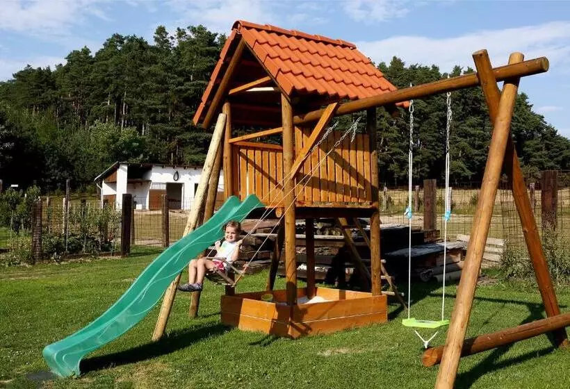 هتل Na Samotě Ve Srubu