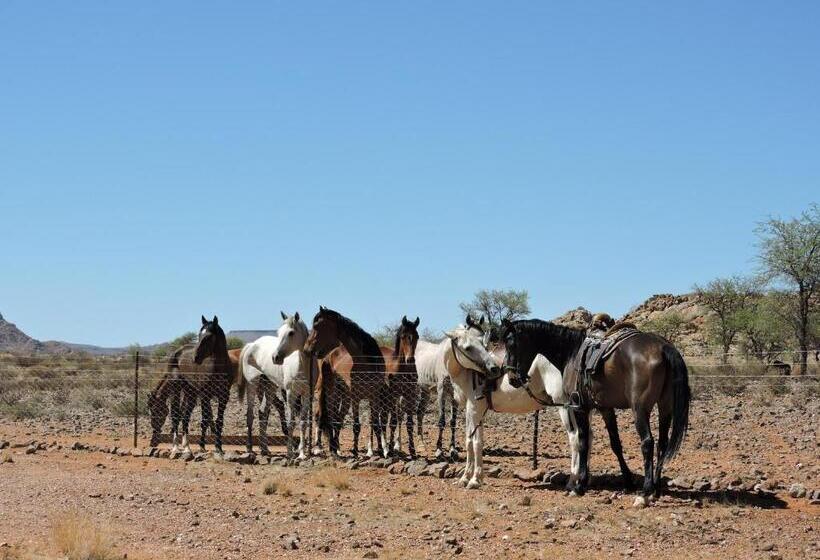 هتل Savanna Guest Farm