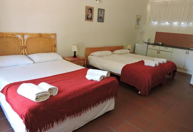 هتل Savanna Guest Farm