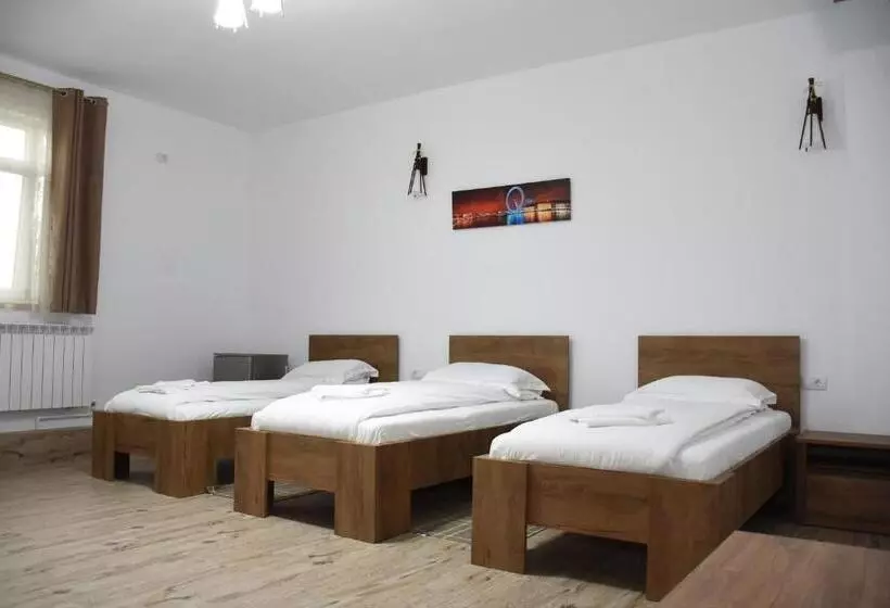 Majatalo Royal Castle