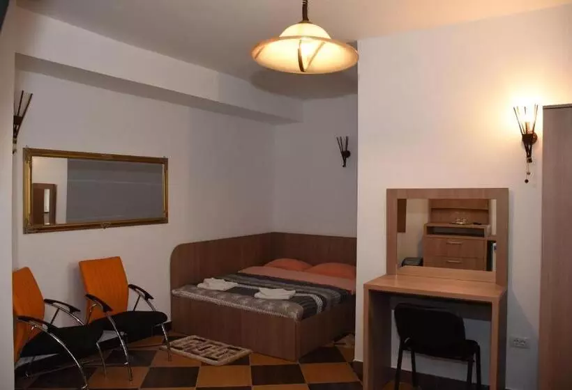 Majatalo Royal Castle