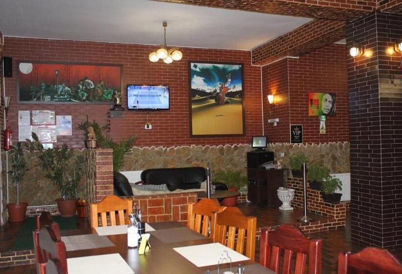 פנסיון Royal Castle