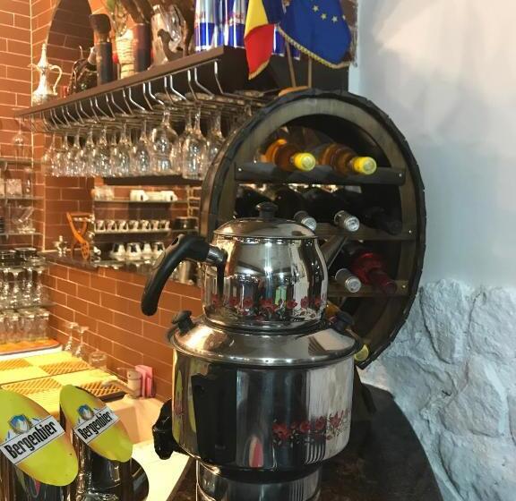 פנסיון Royal Castle