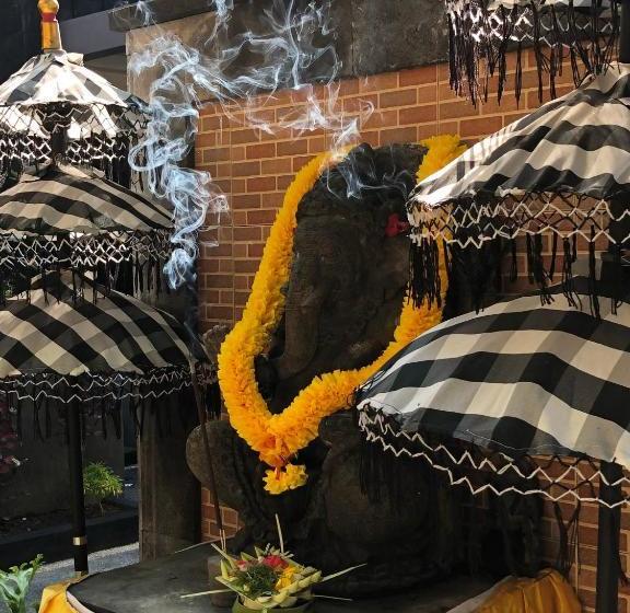 بنسيون Tirta Yoga Inn