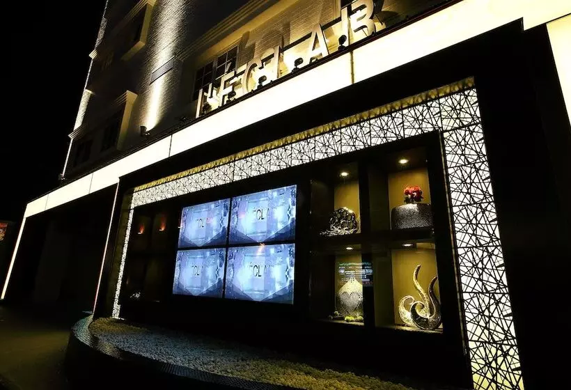 Hotel L Eclair