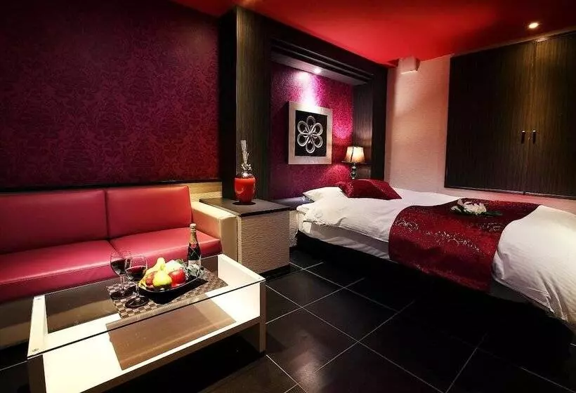 Hotel L Eclair