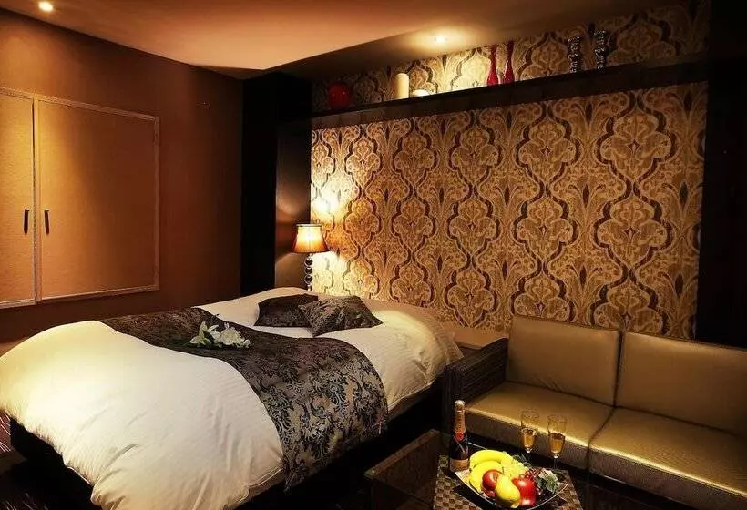 Hotel L Eclair