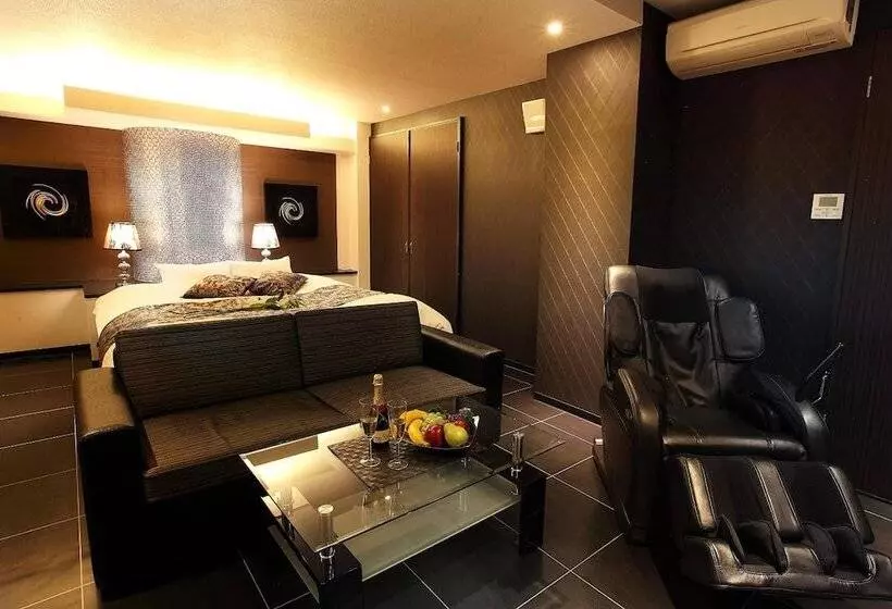 Hotel L Eclair