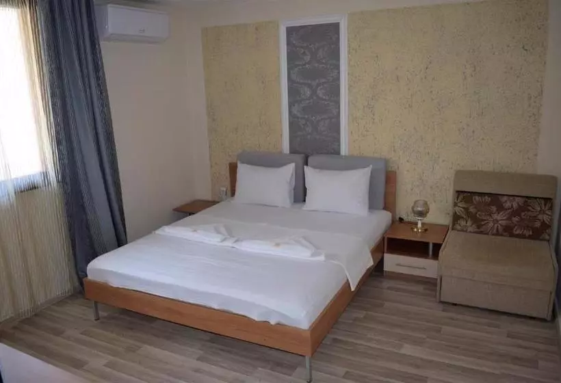 پانسیون Guest House Gloria