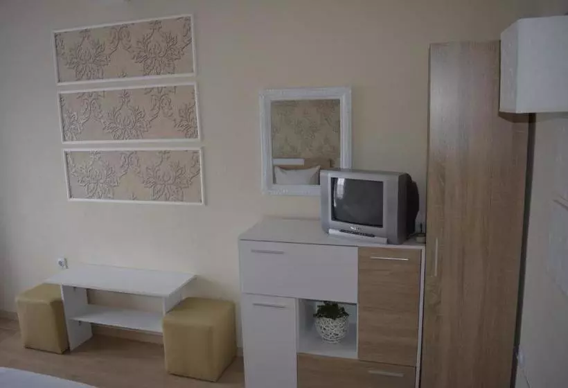 پانسیون Guest House Gloria