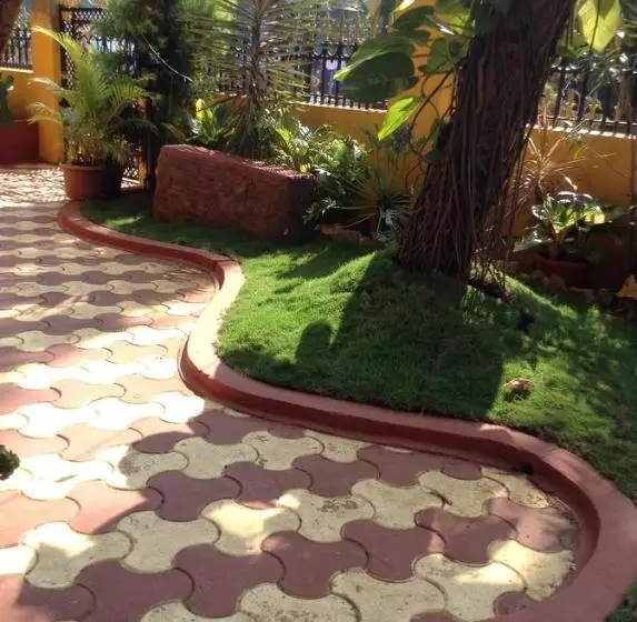 پانسیون Minria Guest House