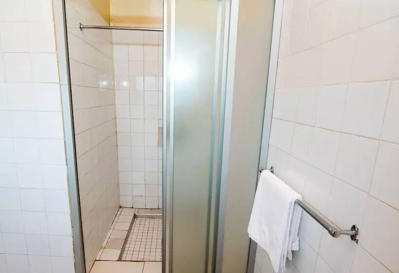 پانسیون Nelly S Guesthouse