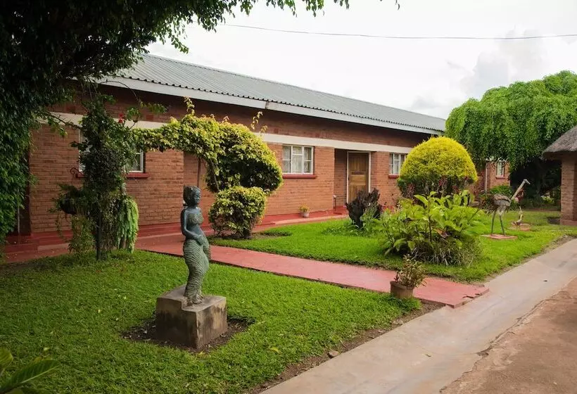 پانسیون Nelly S Guesthouse