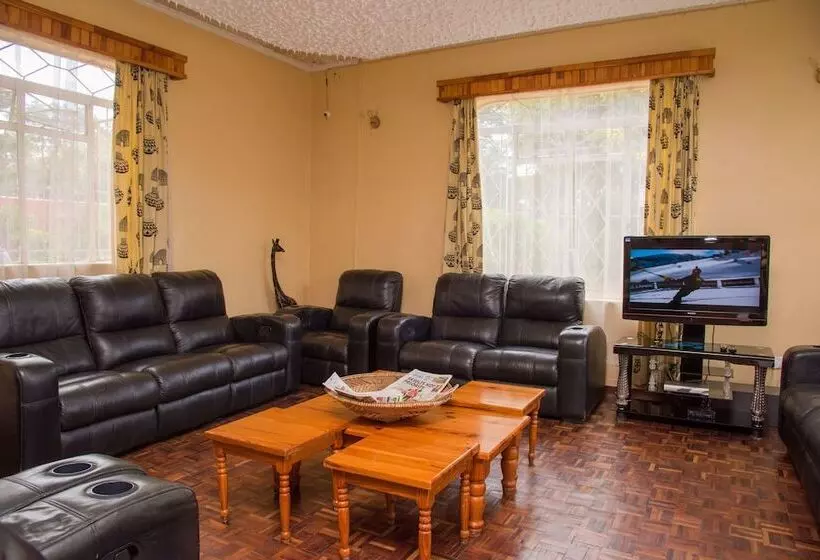 پانسیون Nelly S Guesthouse