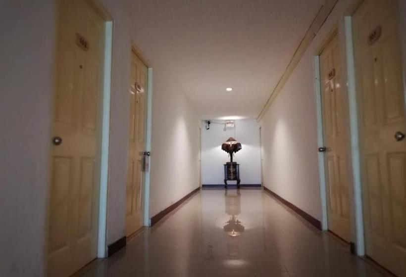 פנסיון Rinradee Place