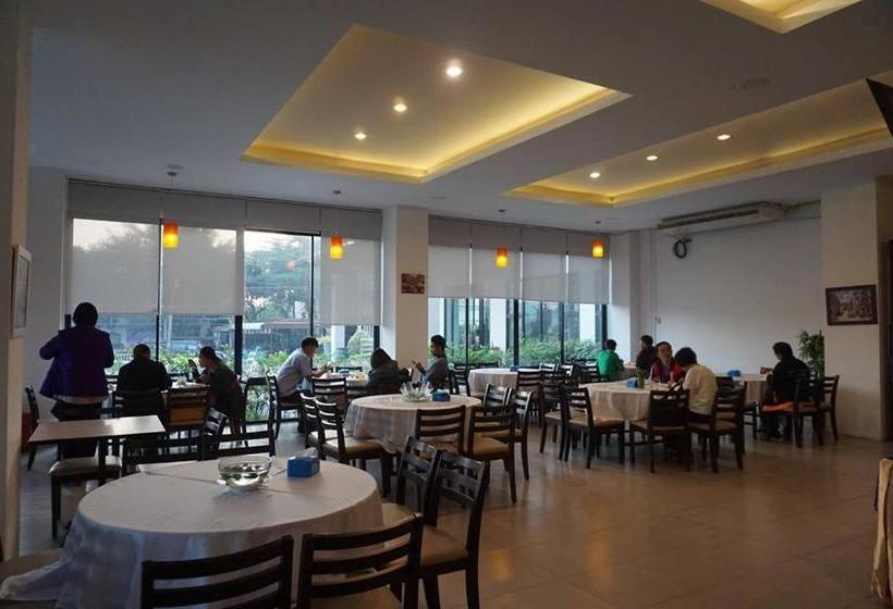 פנסיון Rinradee Place