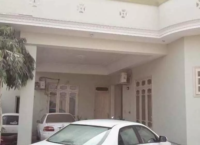 پانسیون Royal Castle Guest House