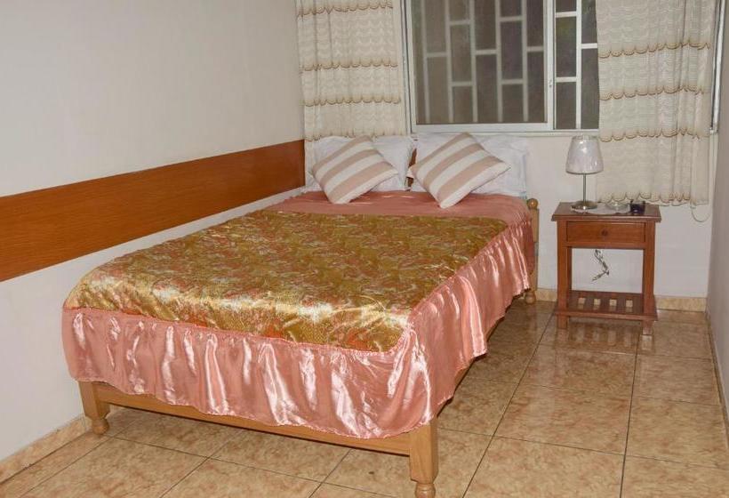 پانسیون Casa Del Huesped   Guest House