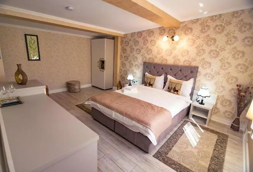 Majatalo Floare De Iris