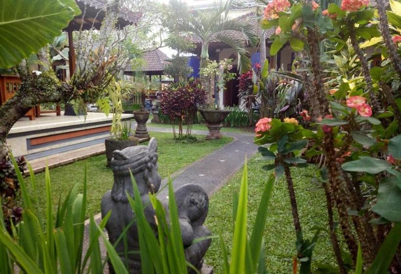 פנסיון Suryadina Guest House