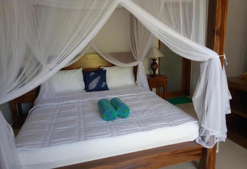 פנסיון Suryadina Guest House