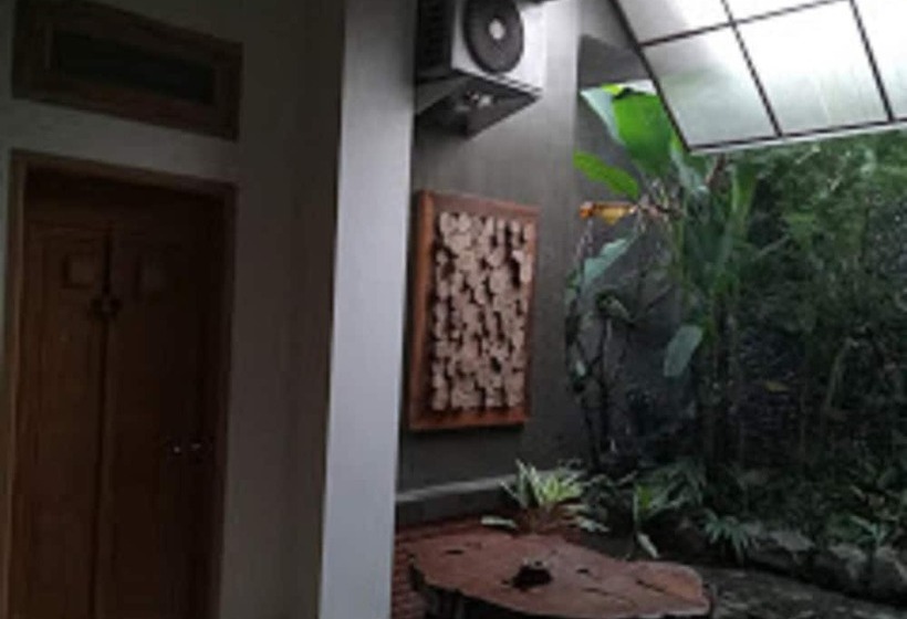 Pensiune Helena Guest House