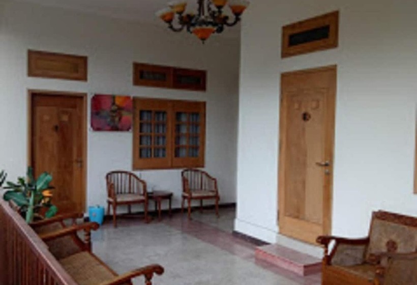 Pensiune Helena Guest House