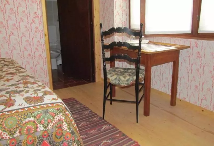 پانسیون Joe's Place