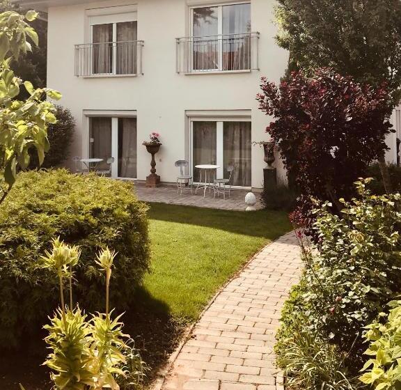 膳宿费 Pastel Guesthouse