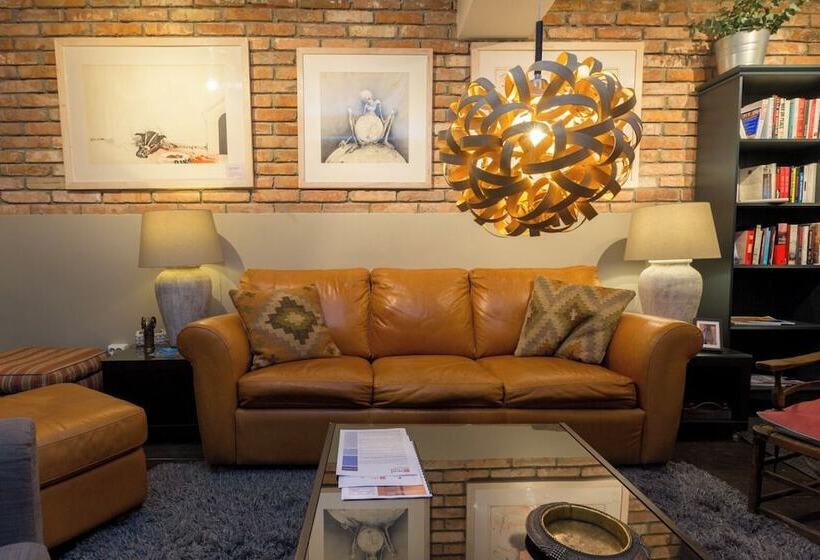 بنسيون Ratiu House