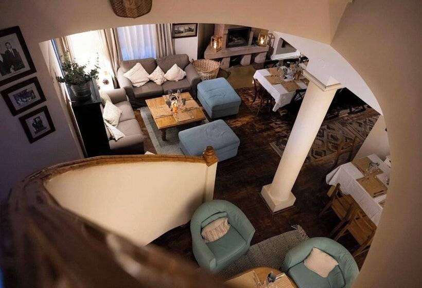 بنسيون Ratiu House