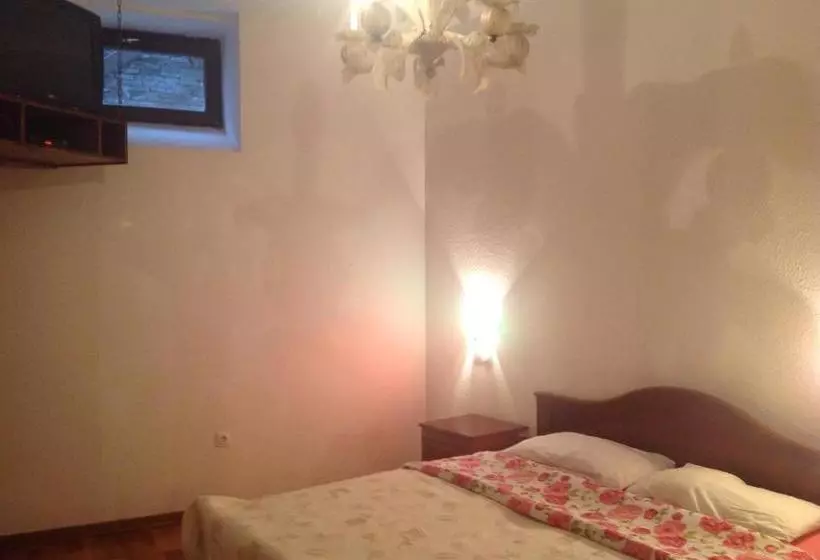 پانسیون Villa Katrina